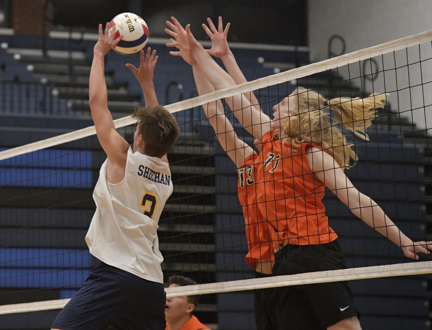 Minooka defeats O'Fallon in 4A boys volleyball sectional final